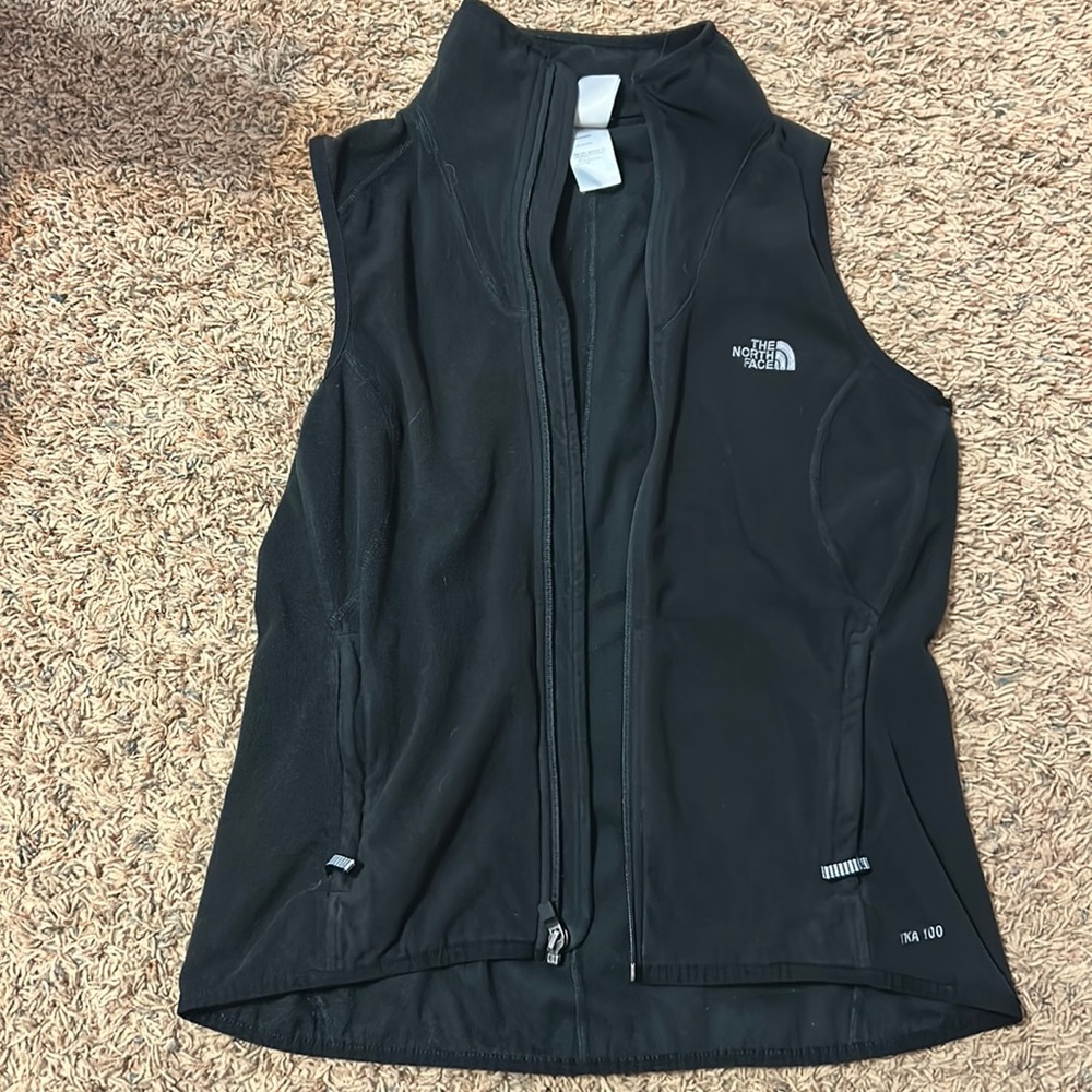 Women’s The North Face vest. Size L